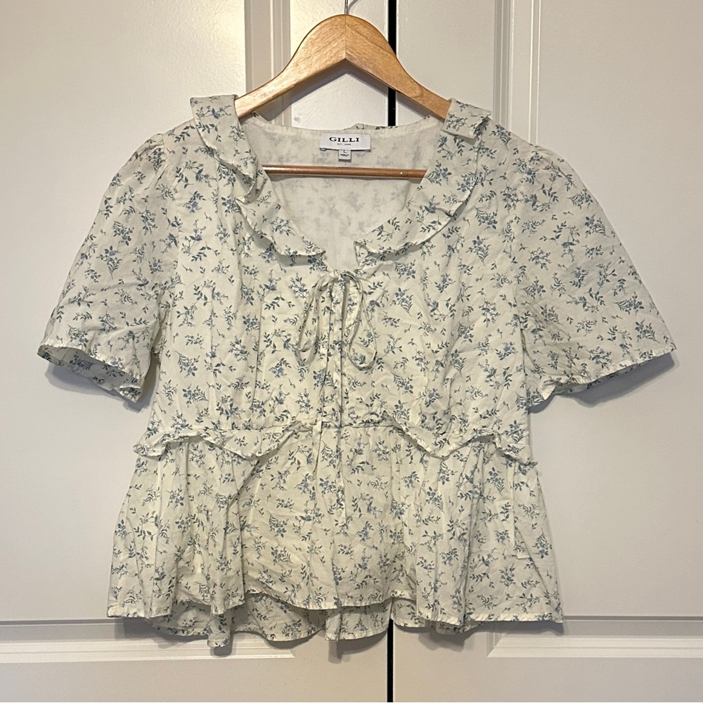 GILLI Floral Blouse